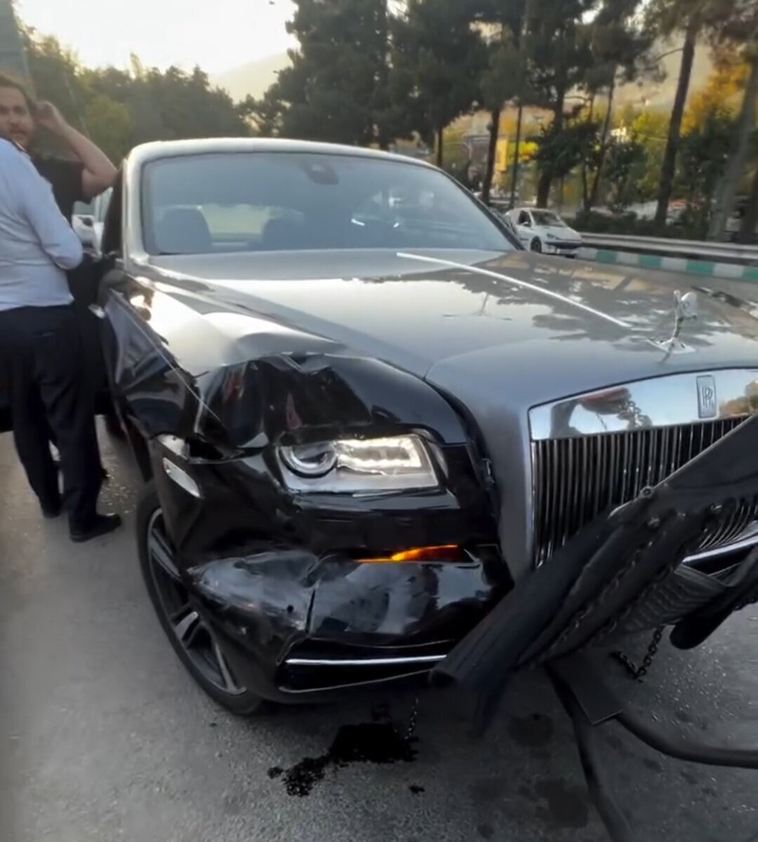 بلایی که یک پراید سر رولزرویس آورد + فیلم