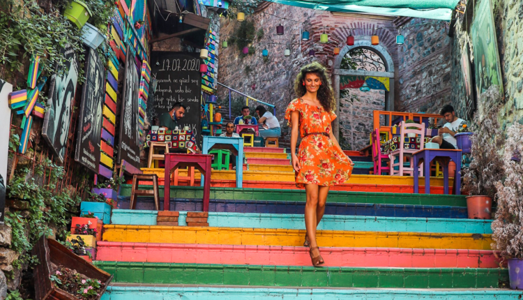 محله بالات استانبول کجا است؟