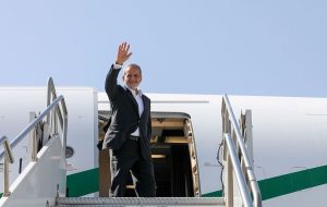 رئیس‌جمهور وارد قم شد