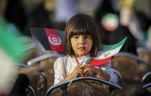 ویدیوی تبلیغ عجیب قاچاق افغان به ایران!