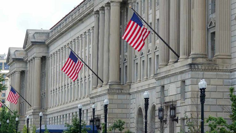 ترامپ وکیل رمزارز را برای رهبری تجارت و تغییر شکل سیستم های مالی ایالات متحده انتخاب می کند