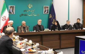 ارتباط زنانه با قرآن شکل جدیدی از انس قرآنی را شکل میدهد/ مزیت ایران در دیپلماسی عمومی، دیپلماسی قرآنی است ارتباط زنانه با قرآن شکل جدیدی از انس قرآنی را شکل میدهد/ مزیت ایران در دیپلماسی عمومی، دیپلماسی قرآنی است