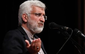 نزدیکان شما از استعفا و استیضاح رئیس جمهور حرف می‌زنند / مگر رهبری مسیر همراهی با دولت را ترسیم نکردند؟