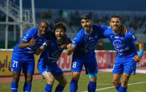 توقف یلدایی استقلال در اراک؛ آبی‌ها به تنظیمات کارخانه برگشتند؟