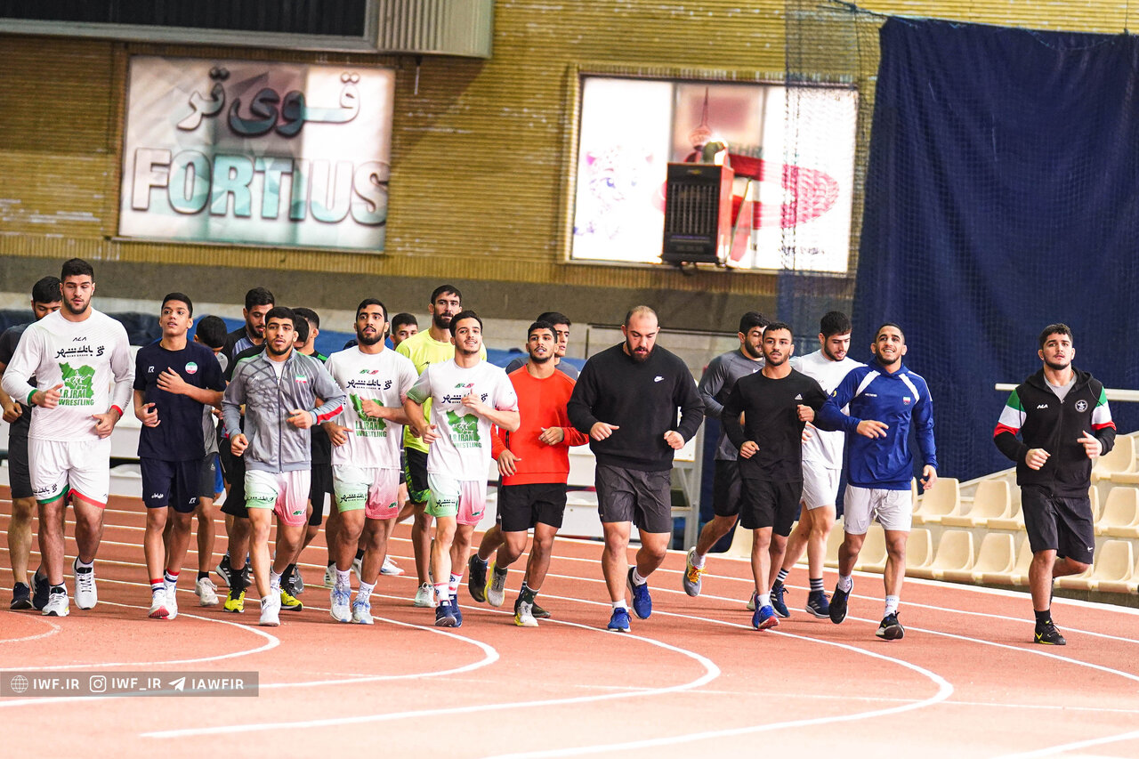 عکس | رقابت ستاره‌های کشتی در دوومیدانی/ قاسمپور و زارع در دوی 100 متر!