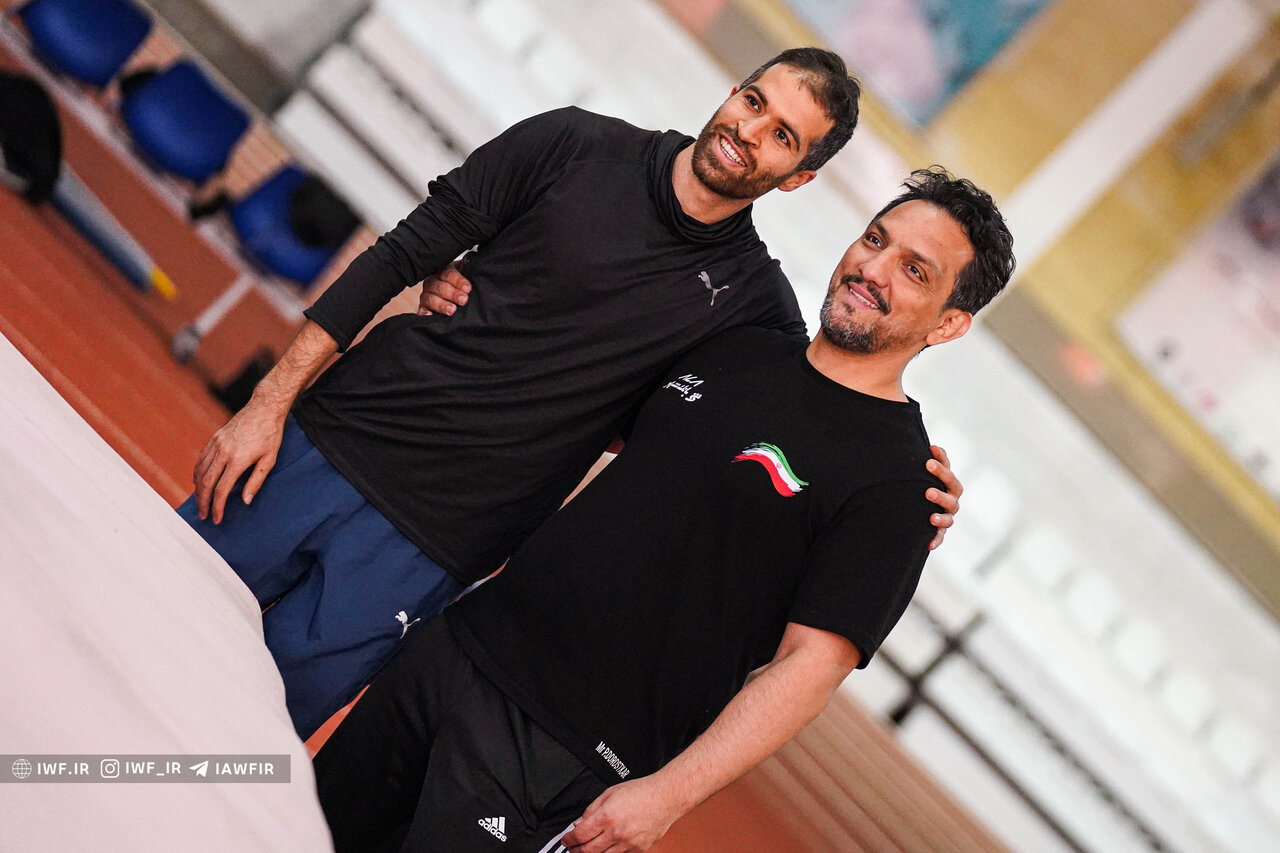 عکس | یوزپلنگ در کنار سرمربی تیم ملی کشتی!