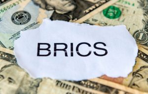 BRICS پرداخت های جایگزین را تشدید می کند—دستور کار 2025 سیستم های بدون دلار را هدف قرار می دهد