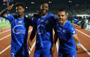 عکس| دیداری که خبرساز شد/ناهار مشترک مهاجم استقلال با سفیر جمهوری اسلامی ایران!