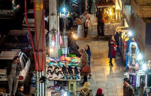 ساماندهی شبانه دستفروشان کرج آغاز شد