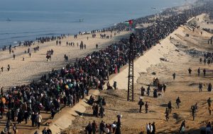 تصاویر | بازگشت هزاران فلسطینی به شمال غزه