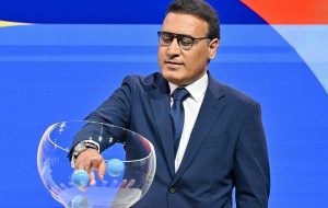 عکس | سورپرایز ملی‌پوشان در دبی؛ مهدوی‌کیا به تمرین ایران رفت