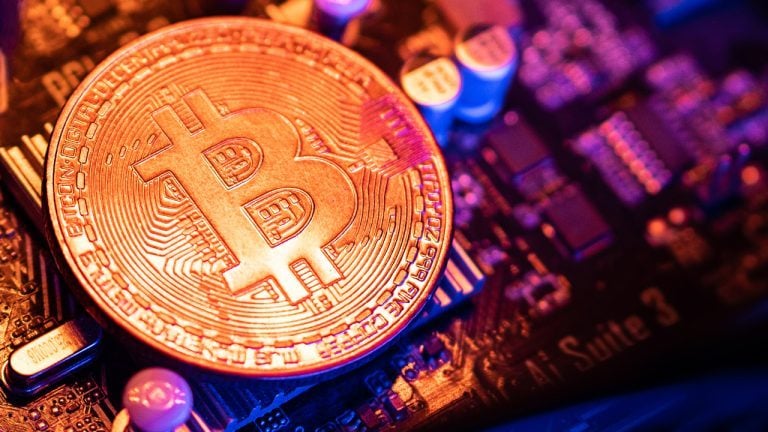 Canaan در نمایشگاه CES 2025 بخاری های خانه استخراج بیت کوین را معرفی کرد