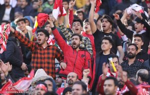 تجمع اعتراضی پرسپولیسی‌ها به خاطر سرمربی جدید