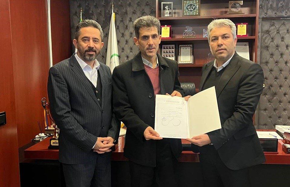 عکس| اسطوره ایران و آسیا در کنار تیم ملی