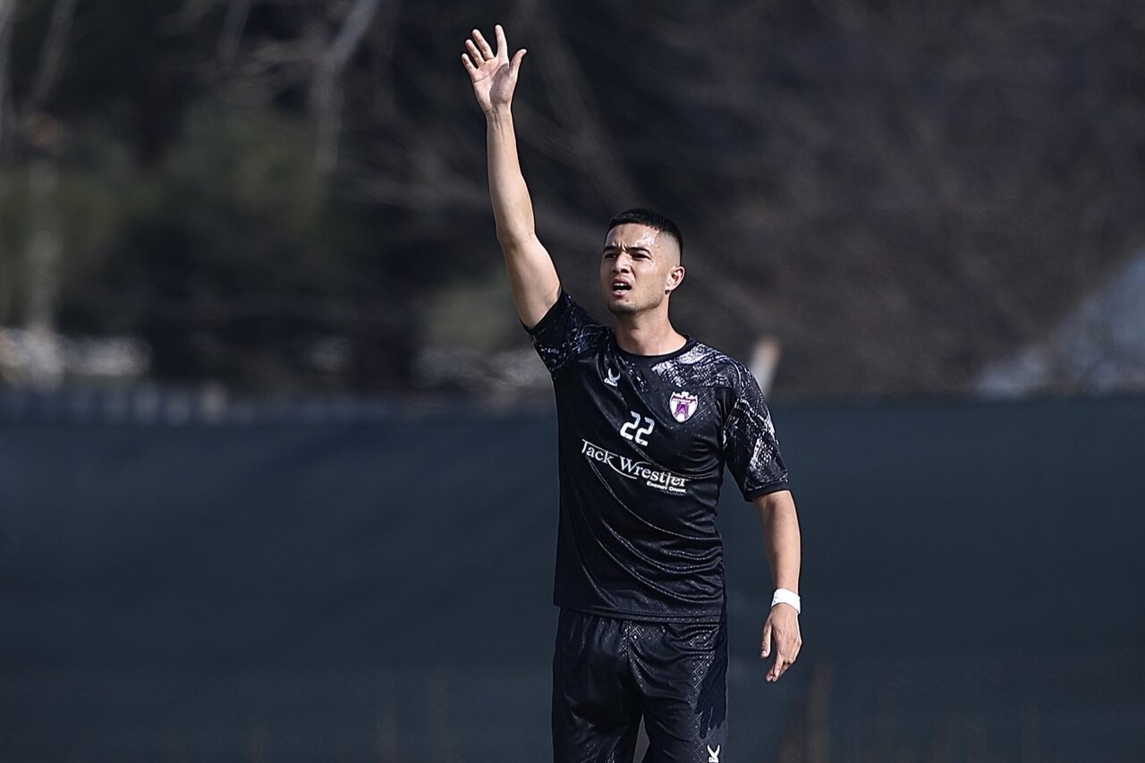 متفاوت‌ترین خارجی فوتبال ایران؛ ستاره‌ای که فوتبالیست، رپر و تاجر است/عاشق یادگیری مهارت‌های جدید هستم!