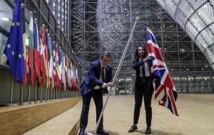 وزیر دفاع انگلیس به پوتین هشدار داد