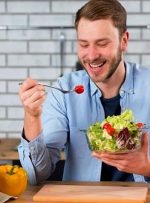 با این خوراکی‌ها ساعت خوابتان را تنظیم کنید