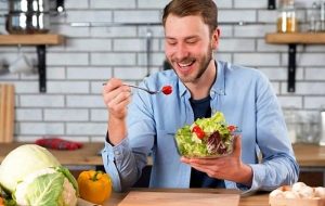 با این خوراکی‌ها ساعت خوابتان را تنظیم کنید