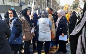 صدای پرستاران درآمد / تجمع اعتراضی مقابل دانشگاه علوم پزشکی مشهد