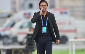 عکس | فرهاد مجیدی کنار مرد یخی استقلالی‌ها