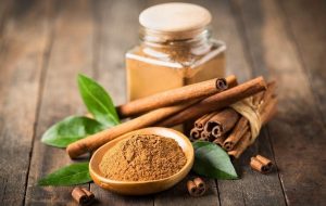 ۹ خاصیت فوق‌العاده دارچین + طرز تهیه دمنوش دارچین