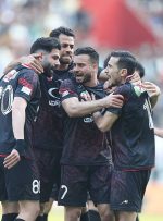 عکس | کری‌خوانی پرسپولیس برای استقلال با پوستر ویژه دربی