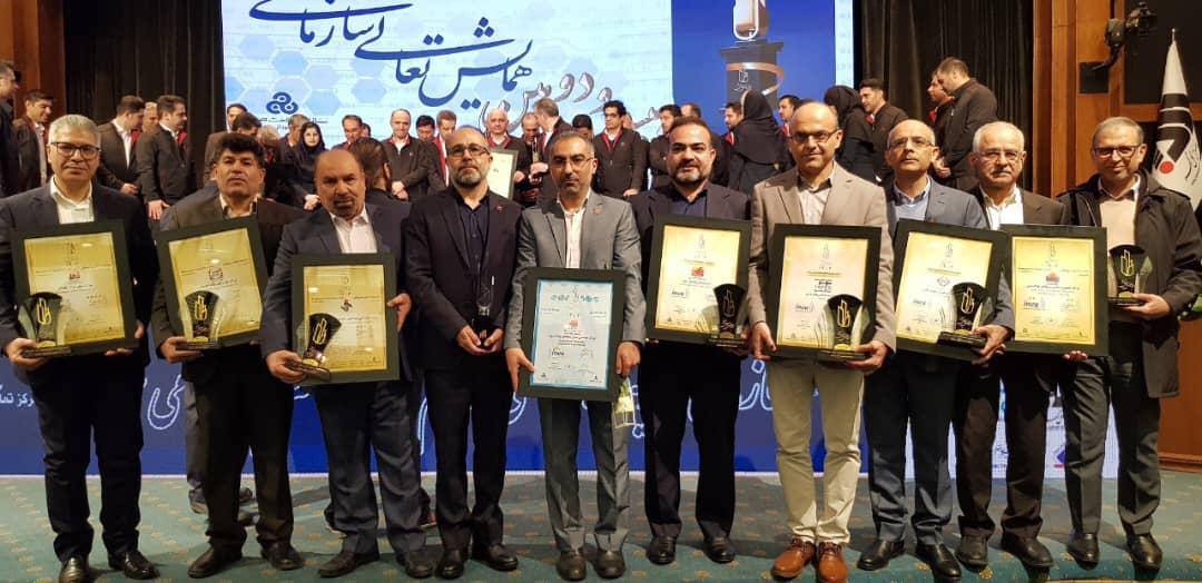 برای نخستین بار ۱۰ شرکت از گروه فولاد خوزستان جایزه تعالی سازمانی دریافت نمودند.