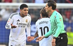 بلینگام به داور چه گفت که اخراج شد؟