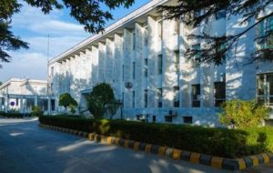 حمله انتحاری و انفجار در مجاورت وزارت کشور افغانستان