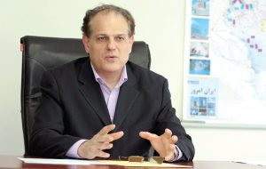 ریسک های سیاسی و اقتصادی بازار سرمایه در حال تعدیل شدن است ریسک های سیاسی و اقتصادی بازار سرمایه در حال تعدیل شدن است