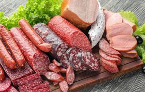 ضرورت کنترل دقیق نیترات‌ها در فرآورده‌های گوشتی برای حفظ سلامت عمومی