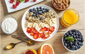 فایده صبحانه پُرکالری برای بیماران قلبی فایده صبحانه پُرکالری برای بیماران قلبی