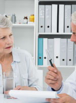 وقتی پزشک حرف‌هایمان را جدی نمی‌گیرد، چه کنیم؟