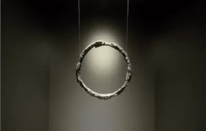 کشف زیورآلات ۲۷۰۰ ساله ساخته شده از شهاب‌سنگ در لهستان