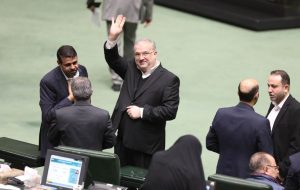 بی‌ثباتی بازار‌ها در غیاب وزیر اقتصاد را هشدار داده بودیم / باید مراقب باشیم ابزار‌های نظارتی به اهرم فشار سیاسی بدل نشود