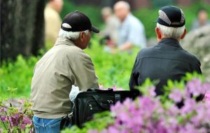 بازنشستگان بخوانند / زمان واریز حقوق اسفند بازنشستگان تغییر کرد؟