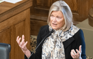 مدافع بیت کوین لومیس نسبت به تصویب نزدیک مدت برای برنامه ذخیره رمزنگاری ترامپ شکاک شکاک است