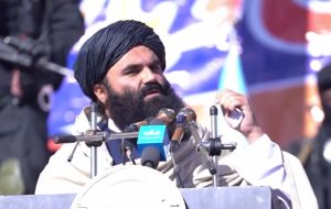 مرد ده میلیون دلاری طالبان در نماز جمعه آفتابی شد/عکس مرد ده میلیون دلاری طالبان در نماز جمعه آفتابی شد/عکس