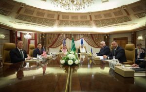 زمزمه های پذیرش آتش بس از سوی اوکراین/ کاخ سفید: دیدار با مقامات اوکراین مثبت بود