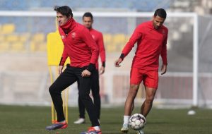 شوک به پرسپولیس: مدافع سرخ‌ها مصدوم شد