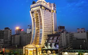 هتل الماس ۲؛ اقامتی لوکس در قلب مشهد