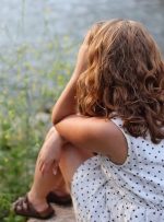 چرا در بهار افسرده می‌شویم؟ + چطور با افسردگی بهاری کنار بیاییم؟