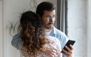 خیانت مجدد همسر: آیا همسر شما دوباره خیانت می‌کند؟