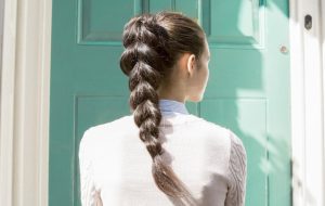 مدل مو تابستانی دخترانه: ۴۸ مدل مو برای تابستان (۲۰۲۵)