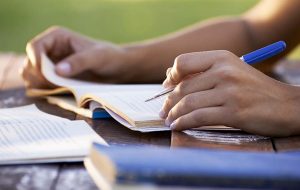 چگونه برنامه ریزی درسی کنیم؛ نکات برنامه ریزی برای درس خواندن مؤثر