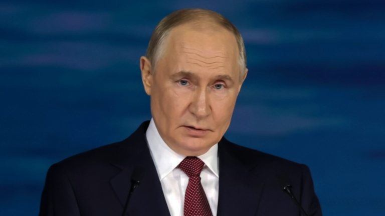 تجارت بریکس از 1 تریلیون دلار پیشی می گیرد زیرا پوتین نقش جهانی را برجسته می کند