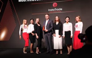 وضعیت الماس و جایزه معتبر «وبلاگ Instaforex