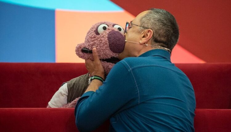 رامبد جوان بوسیدن جناب خان