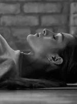 آرامش عمیق با تکنیک استراحت عمیق بدون خواب (NSDR) آرامش عمیق با تکنیک استراحت عمیق بدون خواب (NSDR)