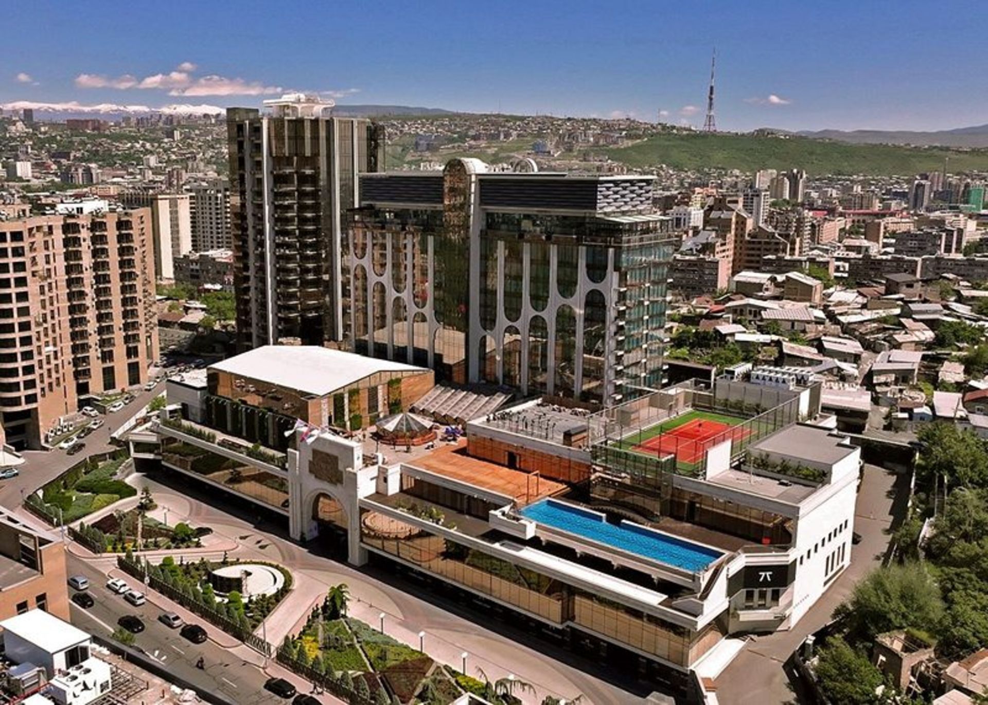 نمای بالا از هتل سون ویژن ارمنستان